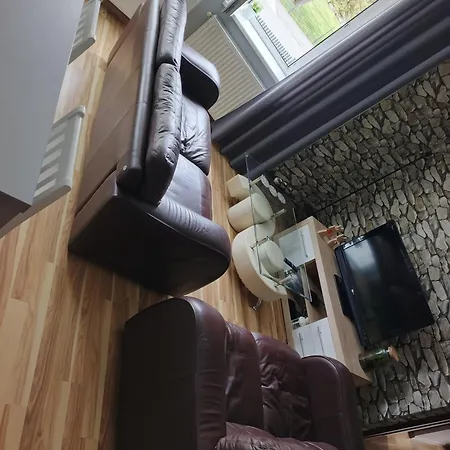 Mieszkanie Z Widokiem Na Park -cieplice Slaskie Zdroj Apartmán